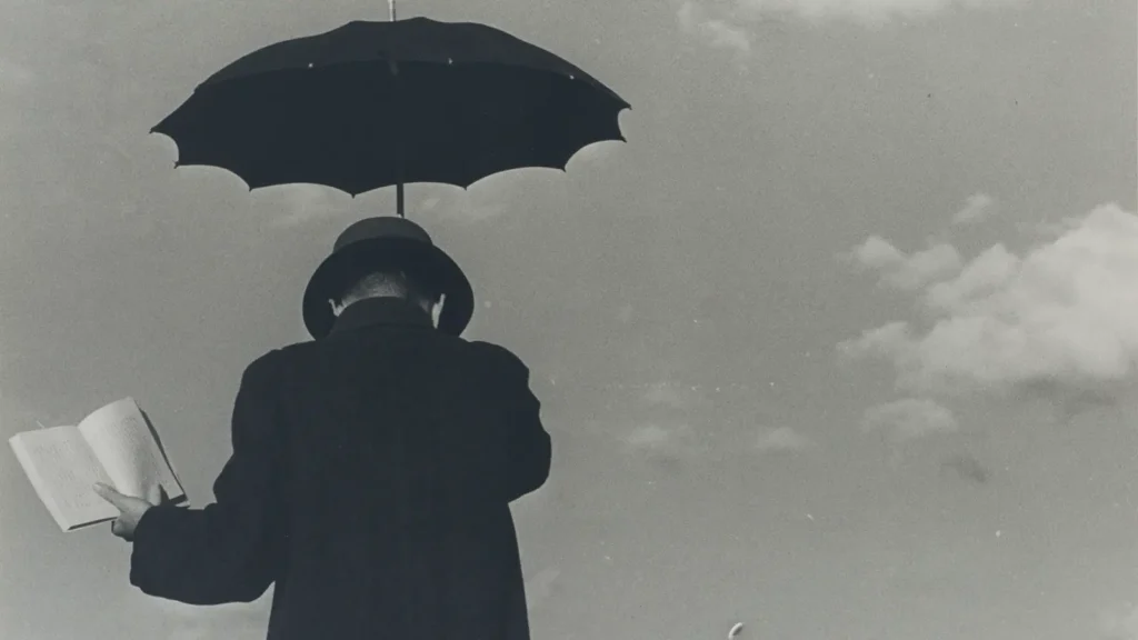 「本を持つボク」 1949年頃